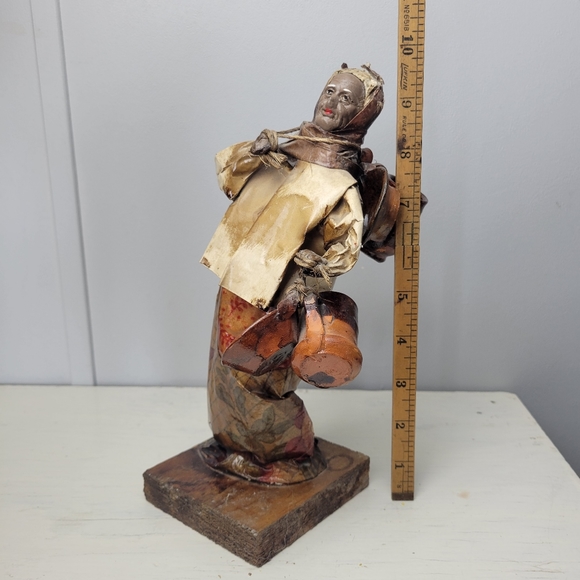 Vintage Mexican Folk Art Paper Mache Figure Handmade Authentic Hardworking Woman - Picture 11 of 16